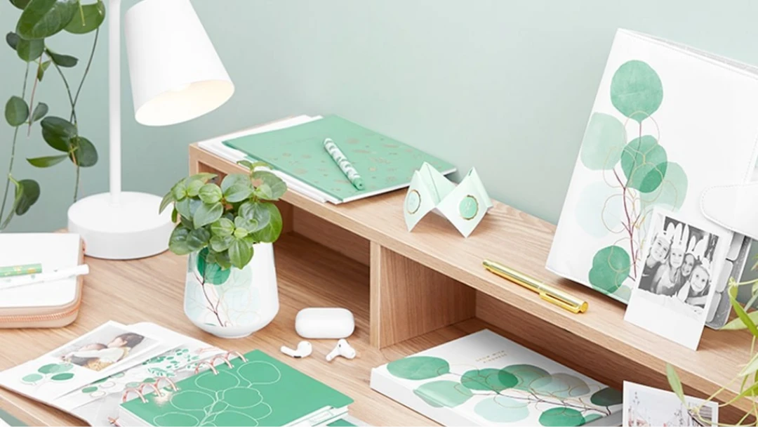 kikki-k-bg